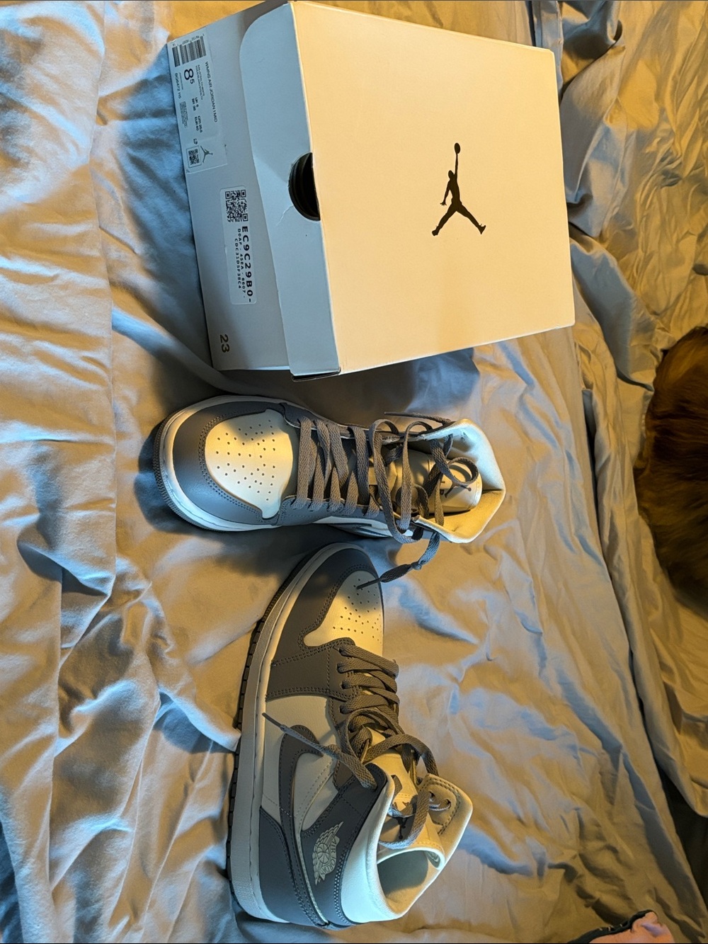 Nike Air Jordan 1 Mid - Gray & White